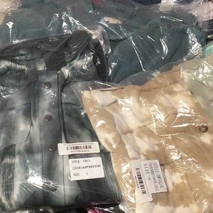 3 pol long sleeve shacket jacket oversized size small